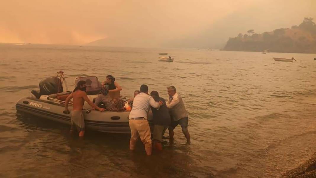 Milas'ta başladı, Bodrum'a sıçradı! 2 çıkarma gemisi bölgede 33
